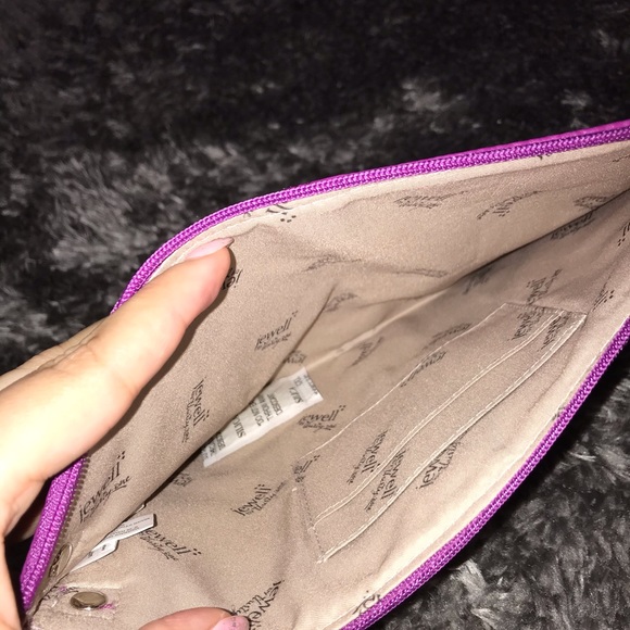 Stylish wristlet bag - Picture 3 of 3